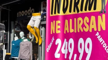 Bolvadin'de Şaka Gibi İndirim! Ne Alırsan 249.99 TL!