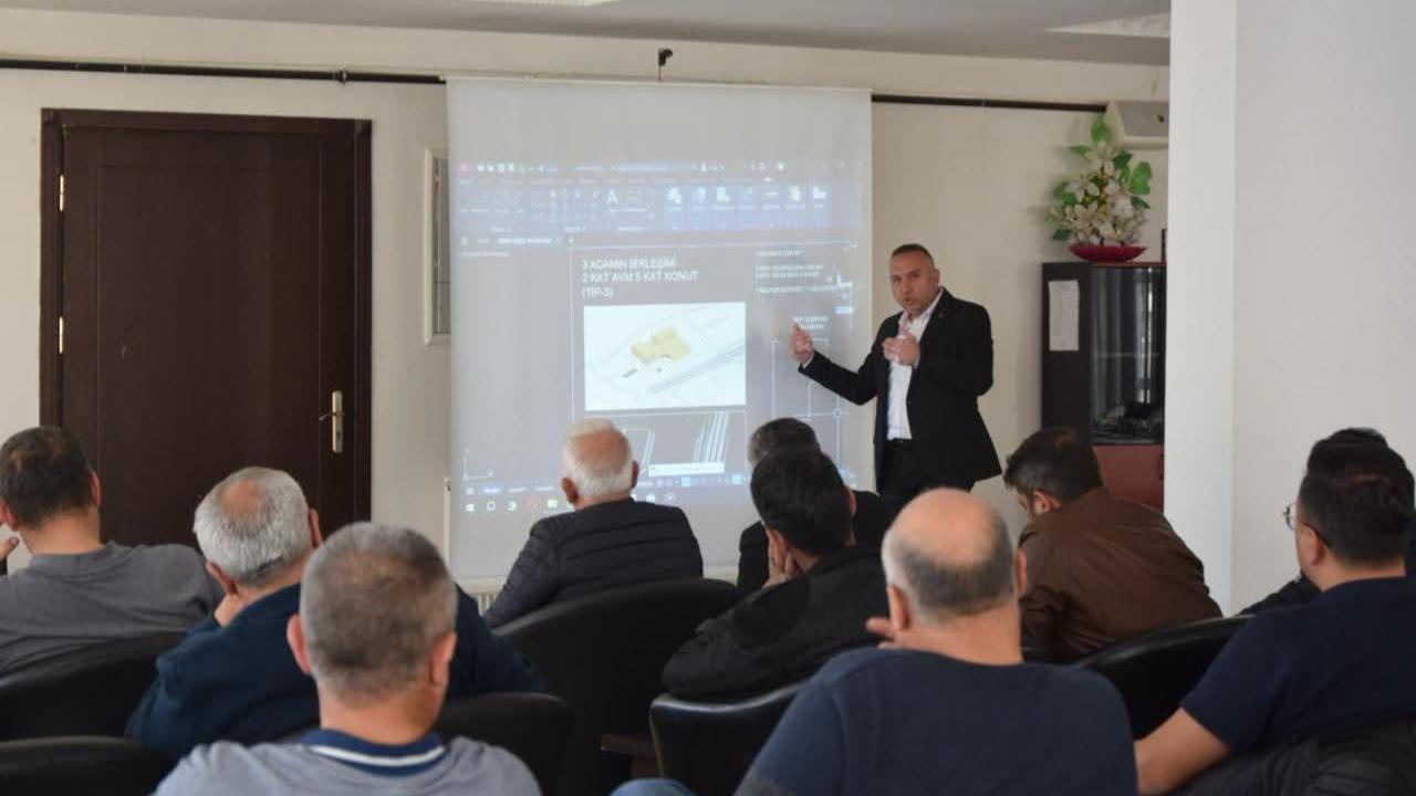 Çay'da Belediye Başkanı 27 Müteahhidi Topladı! Bunları Söyledi