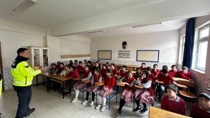 Çay’da Öğrencilere Trafik Bilinci Eğitimi Verildi