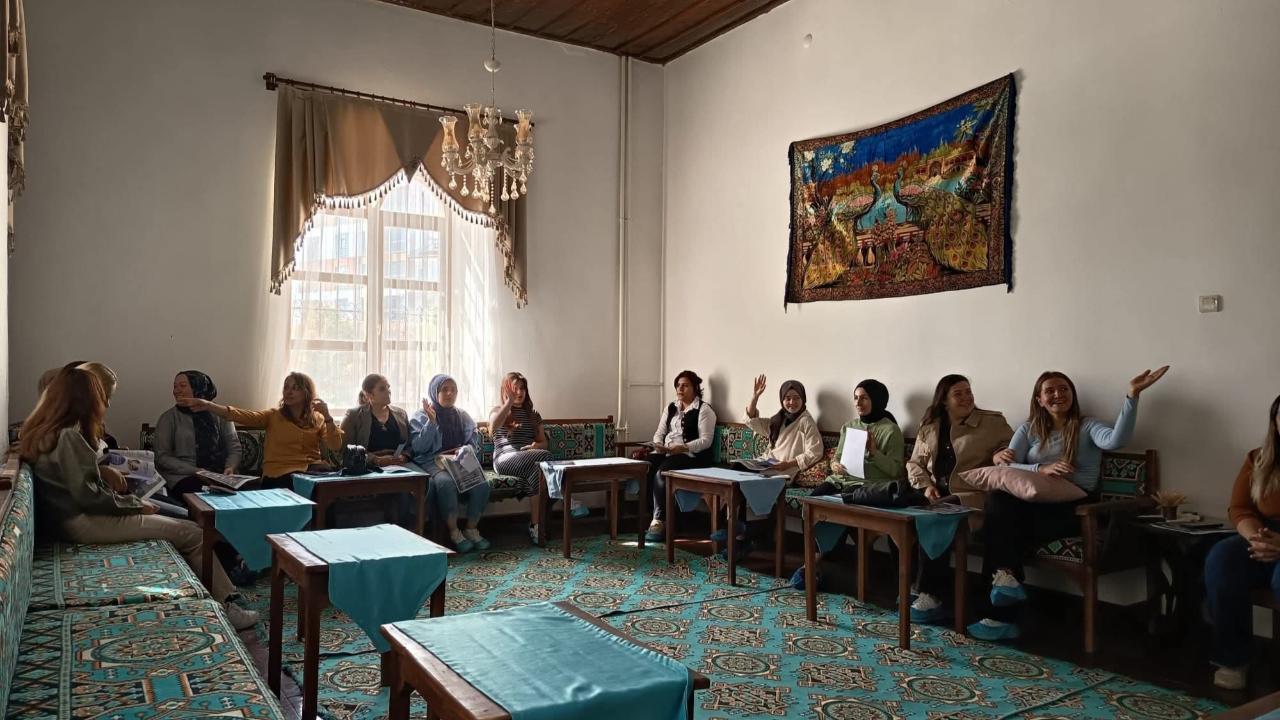 Emirdağ Kadın Kültür Evi’nde Etkinlikler Aralıksız Sürüyor