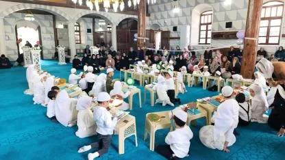 Emirdağ’da Minik Öğrencilerden Anlamlı Bed-i Besmele Töreni