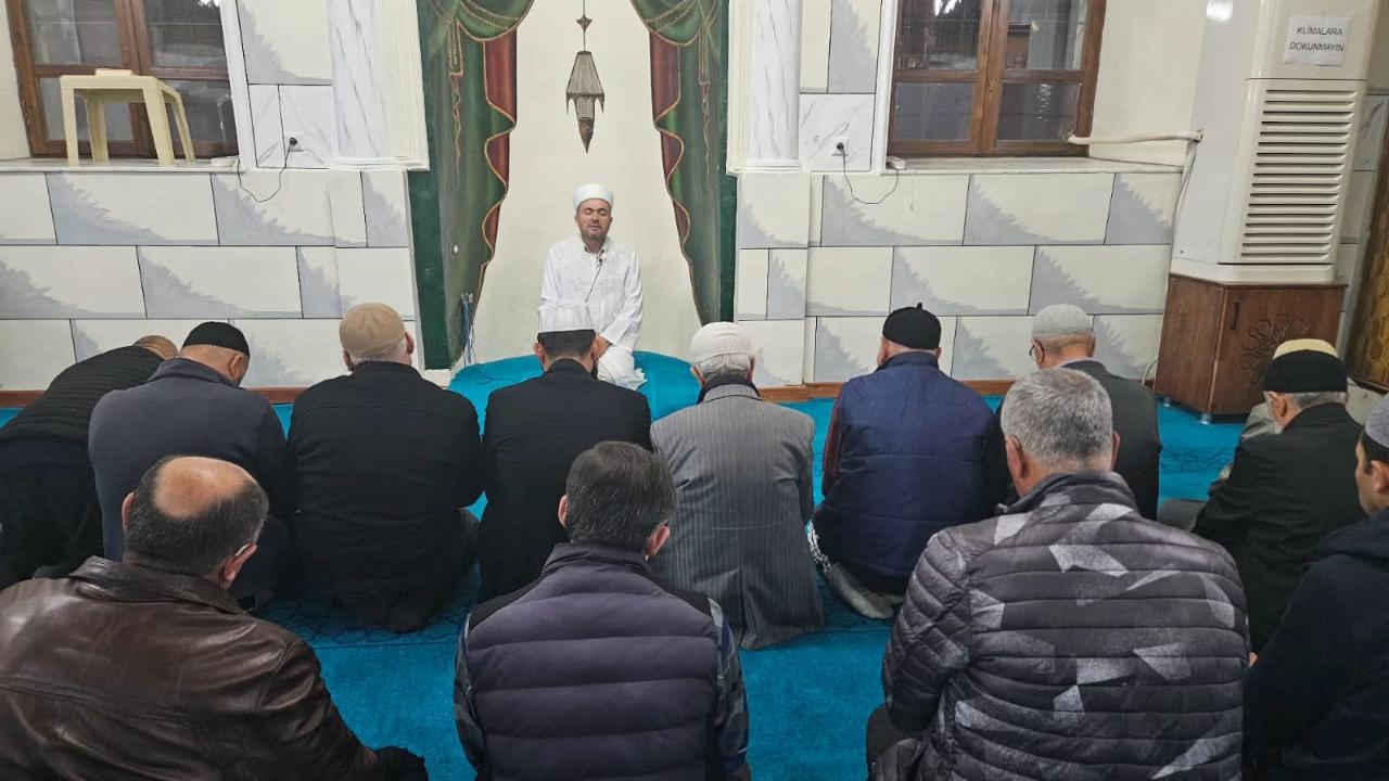 Emirdağ’da Sabah Namazı Buluşmasına Yoğun Katılım
