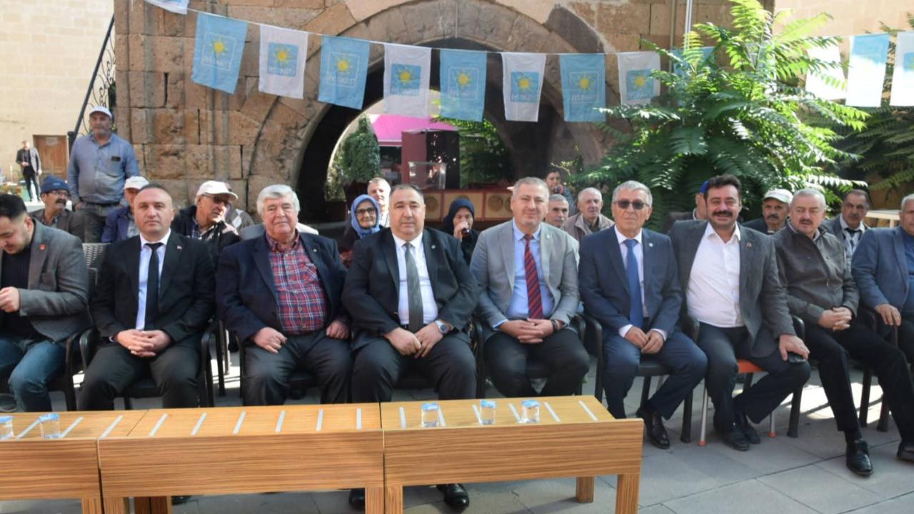 İYİ Parti Afyonkarahisar’da İlçe Kongrelerini Sürdürüyor