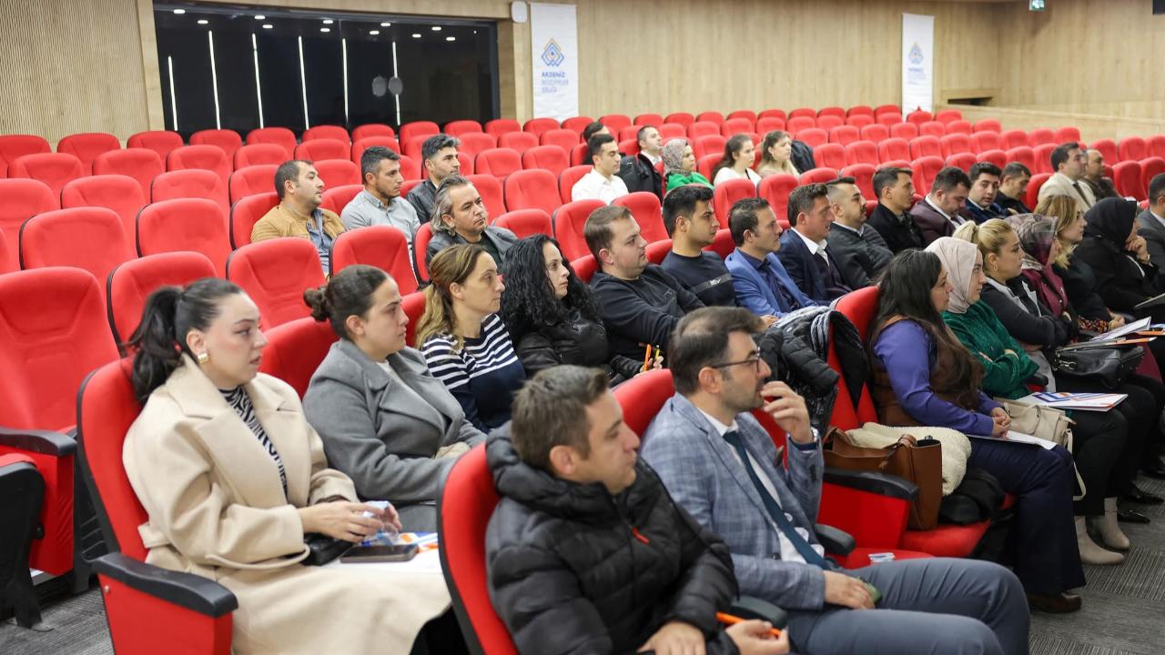 Sandıklı Belediyesi Personeline Resmî Yazışma Eğitimi Verildi