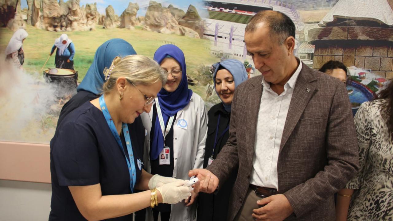 Afyonkarahisar Devlet Hastanesi’nden Diyabet Farkındalığı Etkinliği Düzenlendi