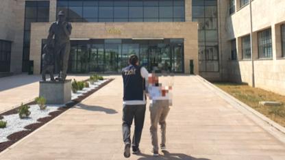 Afyonkarahisar’da Yurt Dışına Kaçmaya Çalışan Hükümlü Polis Ekiplerince Yakalandı