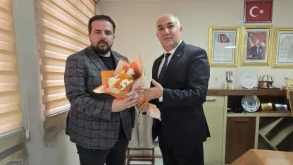 AK Parti Emirdağ İlçe Başkanı Emrah Mola’dan Öğretmenler Günü Ziyareti