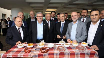 Antalya’da Afyon Buluşması: Hemşehrilik ve Dayanışma Ruhu Aynı Sofrada Buluştu