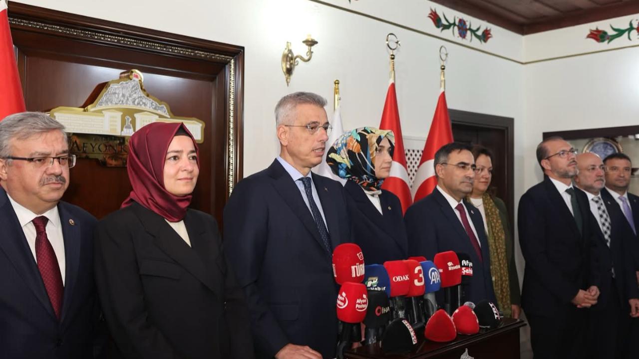 Bakan Memişoğlu Afyonkarahisar’da Sağlık Değerlendirmesi Yaptı