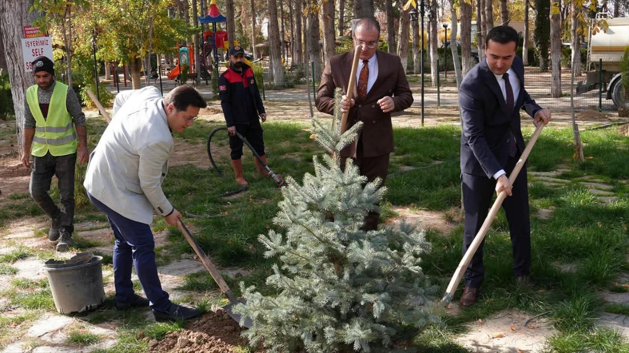 Bolvadin’de Milli Ağaçlandırma Günü Coşkuyla Kutlandı