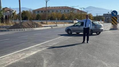 Bolvadin’de Soğuk Asfalt Yama Çalışmaları Hız Kesmiyor