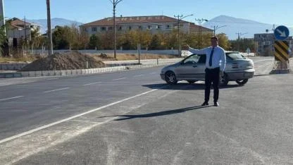 Bolvadin’de Soğuk Asfalt Yama Çalışmaları Hız Kesmiyor