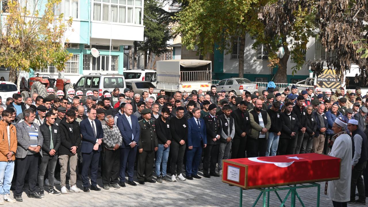 Çay İlçesinde Şehit Sözleşmeli Er Altay Aktaş’a Hüzünlü Veda