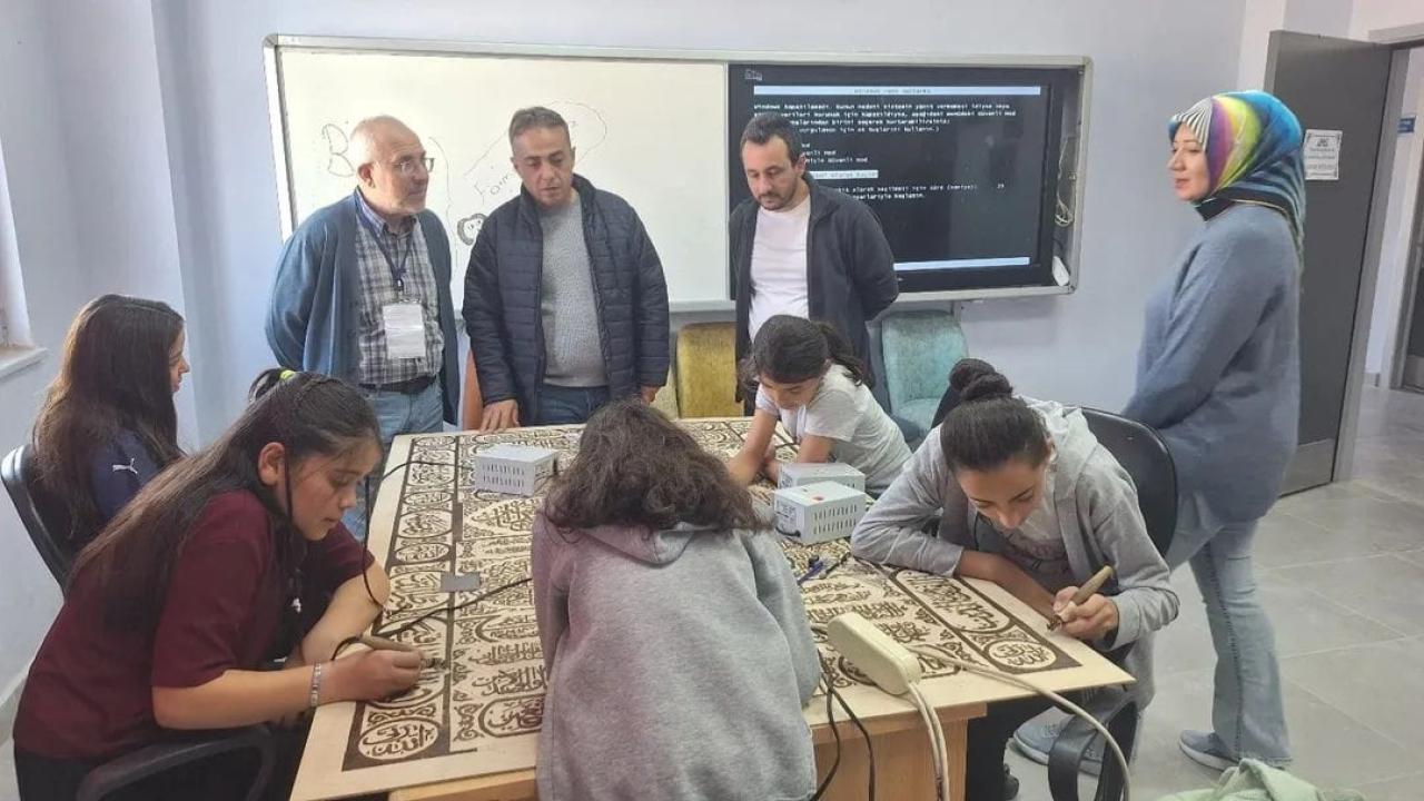 Çobanlar İlçesinde Eğitim İçin Hafta Sonu Mesaisi Düzenlendi