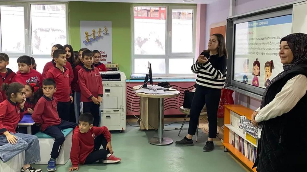 Emirdağ&#039;da Öğrencilere Sağlıklı Yaşam Eğitimi Verildi