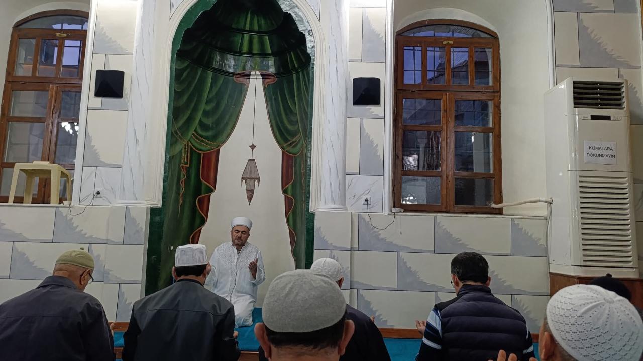 Emirdağ’da Sabah Namazı Buluşmasına Yoğun İlgi