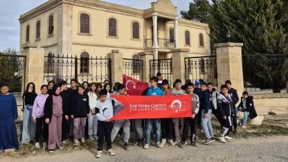 Marifet Okulu Öğrencileri Bolvadin’in Tarihi Mekânlarında Öğrenerek Gezdi