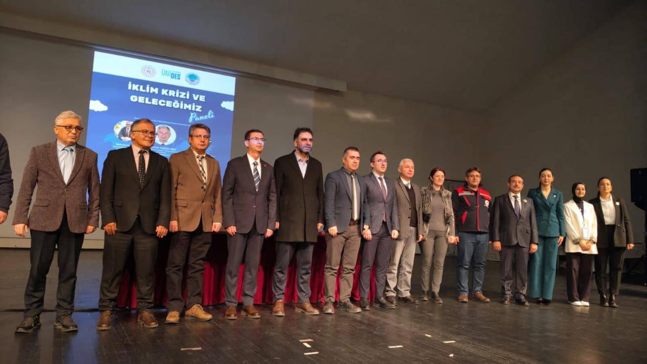 Afyonkarahisar’da İklim Krizine Karşı Su Seferberliği Paneli Düzenlendi