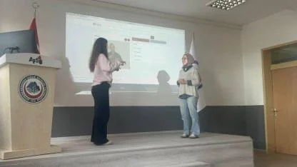 Afyonkarahisar’da Öğrenciler İşaret Dili Konuşma Atölyesine Katıldı