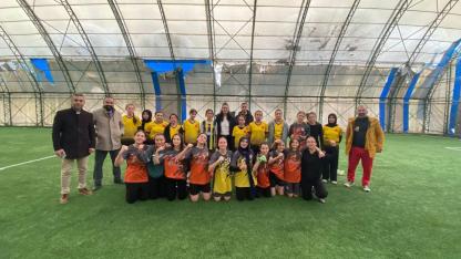 Bolvadin’de Ortaokullar Arası Kızlar Futbol Turnuvası Tamamlandı