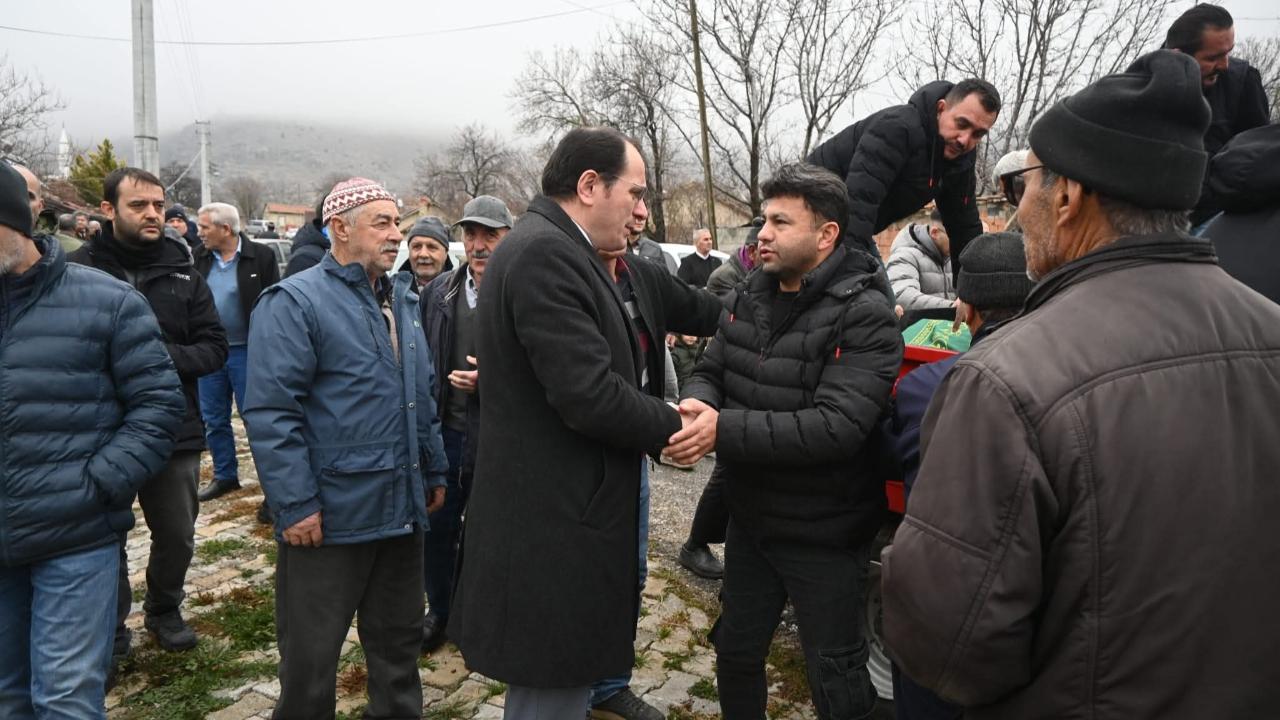 Çay İlçesi Aydoğmuş Köyü’nde Eğitimci İçin Tören Düzenlendi
