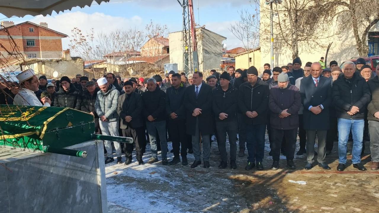 Çay İlçesinde Gazi Babası Defnedildi
