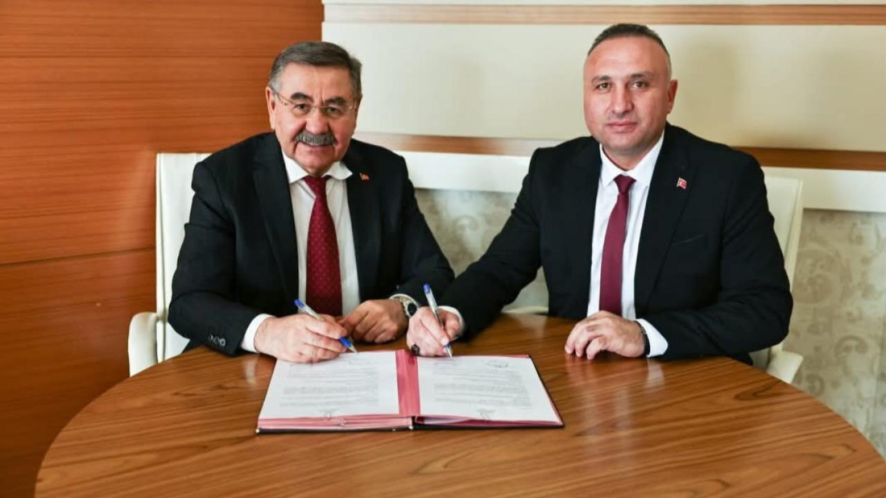 Çay İlçesine Tramvay Geliyor İmzalar Atıldı Kararlar Verildi