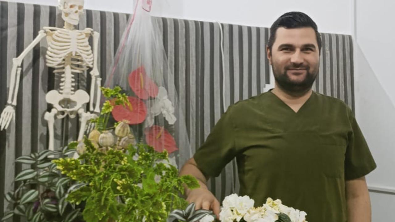 Çay’da Fizyoterapist Muzaffer Acun Tüm Ağrıları Resmen Yok Ediyor