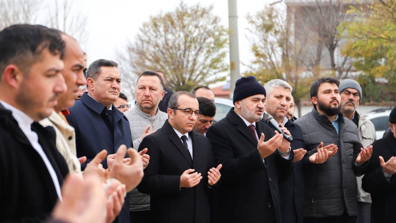 Çobanlar’da Cami Temeli Dualarla Atıldı Altuntaş: Hızla Tamamlanacak