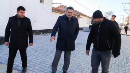 Çobanlar’da Taş Parke Yollar Yenileniyor