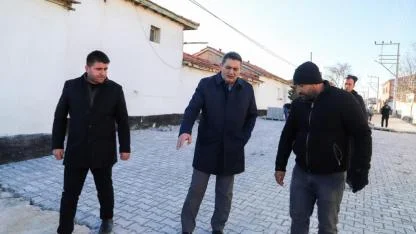 Çobanlar’da Taş Parke Yollar Yenileniyor