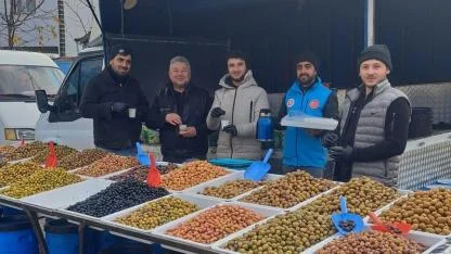 Işıklar Diyanet Gençlik’ten Pazar Esnafına Sabah Çayı İkramı