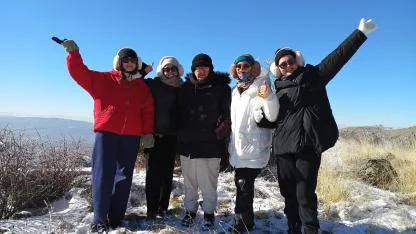 Kar, Soğuk Engel Olmadı: Bolvadinli Gençlerden İki Zirvede Bayrak Gururu