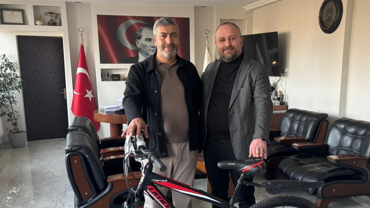 Sultandağı’nda Eğitimde Başarıya Büyük Teşvik: İlçe Birincileri Belediye Tarafından Ödüllendirildi