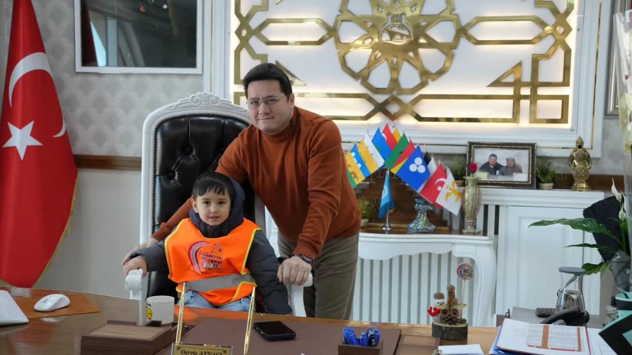 Aynacı: Kamu Kurumlarını Tanıyan Nesiller Geleceği İnşa Eder