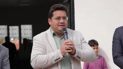 Başkan Aynacı Eber Gölü’nde Ay Yıldızı Göndere Çekti: Birlik ve Kararlılık Vurgusu