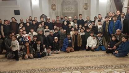 Bolvadin Çarşı Camii’nde Duygulandıran Gece: Akıma Değil, Namaza Akın