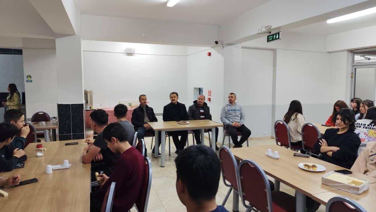 Bolvadin’de Öğrenci Odaklı Buluşmalar Sürüyor