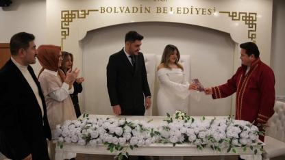 Bolvadin’de Yeni Bir Yuva Kuruldu: Başkan Aynacı, “Mutlu Evlilikler Toplumu Güçlendirir”