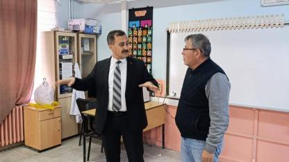 Bolvadin’de Zil Çalmadan Önce Sahaya İndi: Müdür Keleş Okulları Tek Tek İnceledi