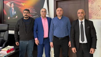 Çay Belediye Başkanı Yaşar Kemal Kantartopu, Şair-Yazar Yılmaz Köksal ve İş İnsanlarını Makamında Ağırladı