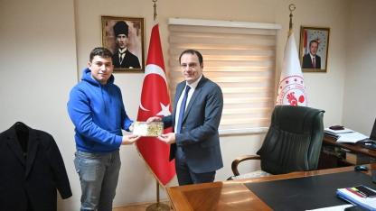 Çay’da Tatlı Bir Başlangıç: Kaymak Şekeri Üretimine Resmi Destek