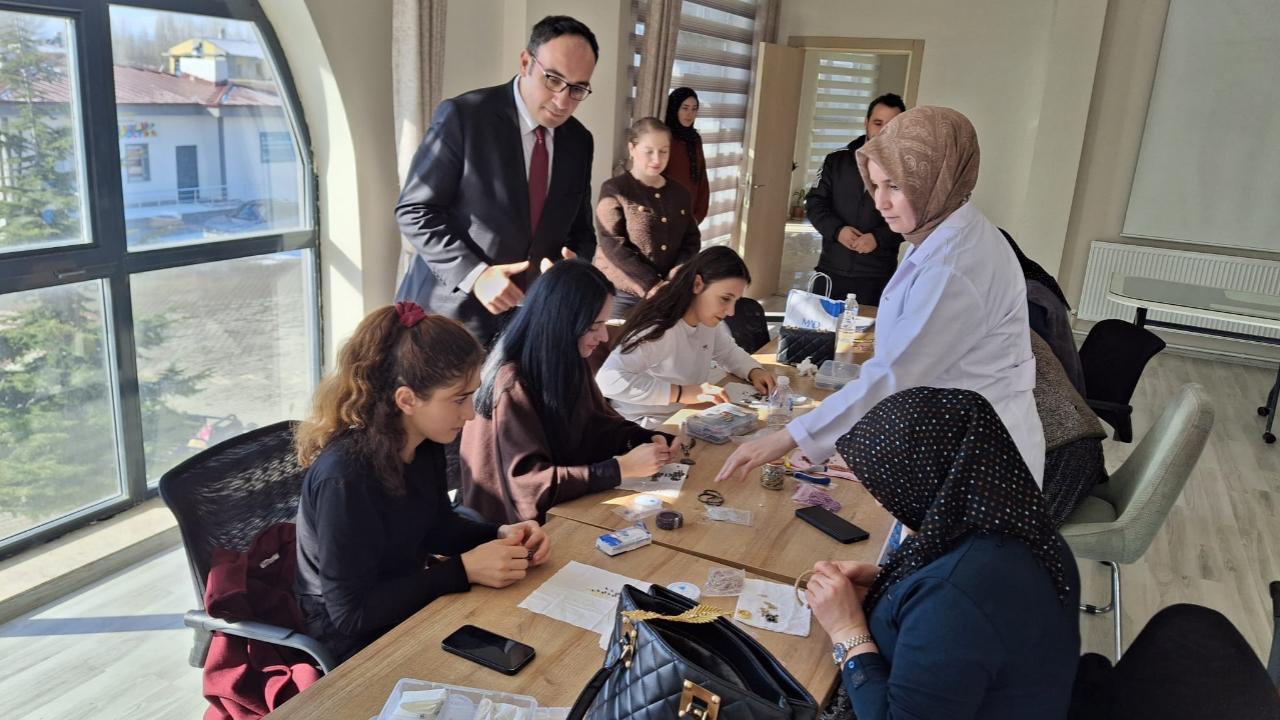 Çobanlar’da Eğitim İçin Sahada Yoğun Mesai Harcanıyor