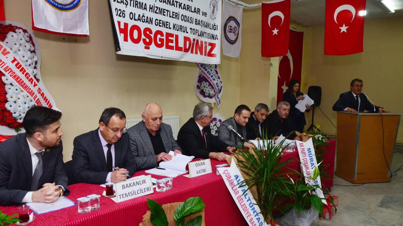 Çobanlar’da Esnaf Genel Kurulu Yapıldı: Mehmet Üçağıl Güven Tazeledi