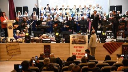 Emirdağ Aziziye Sanat Merkezi Türkülerle Yankılandı