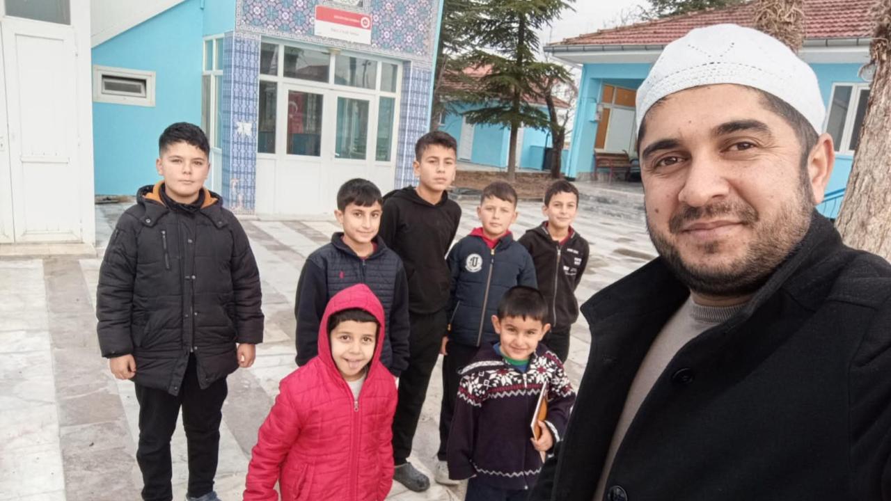 Emirdağ Gömü’de Camide Eğitim Çalışmaları Sürüyor