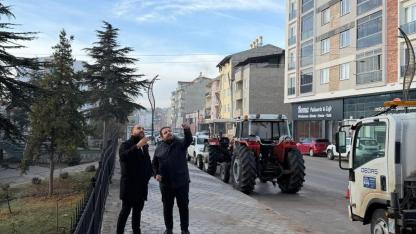 Emirdağ’da Elektrik Direkleriyle İlgili Açıklama Geldi