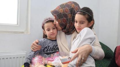 Vali Yiğitbaşı Afyonkarahisar’da Böyle Dedi: “Şehitlerimizin Emaneti Olan Ailelerimizin Her Zaman Yanındayız”