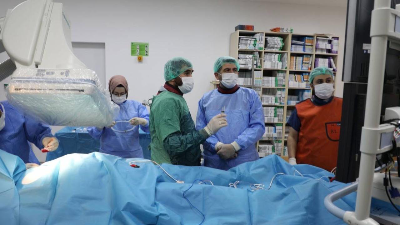 AFSÜ’de Kalp Pili Başarısı