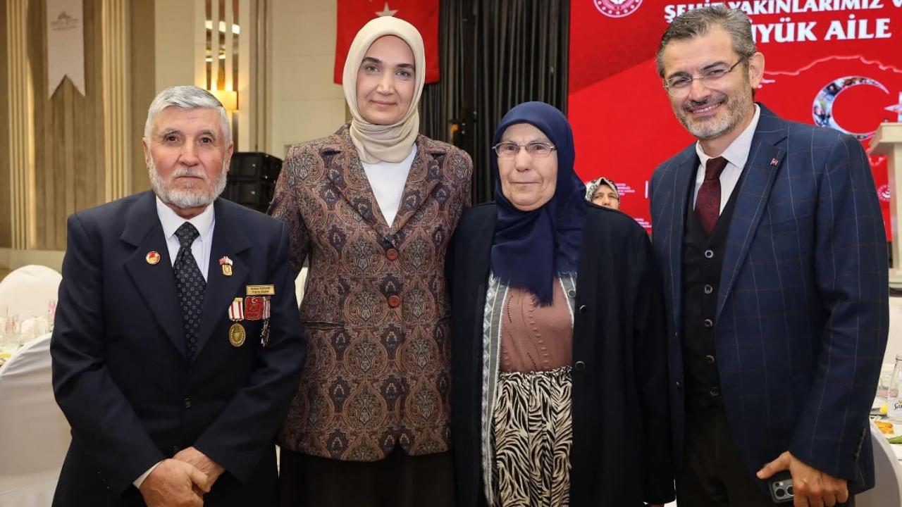 Afyon Valisi Yiğitbaşı Büyük Aile Sofrasına Katıldı